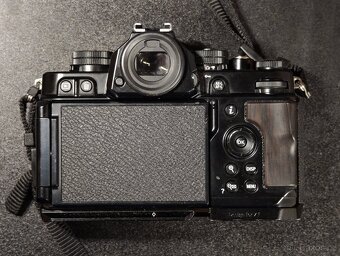 Nikon Zf - 2