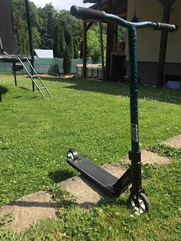 Freestyle koloběžka CRISP Blaster | BLACK-BLUE CRACKING - 2