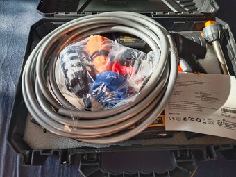 Aku tlakový čistič pro auto - 2