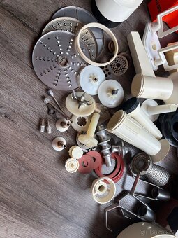 Kuchyňský robot ETA 0010 s bohatým příslušenstvím - 2