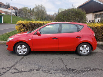 Hyundai i30 1.4i serviska - 2