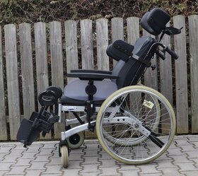 099-Polohovací invalidní vozík Solero. - 2