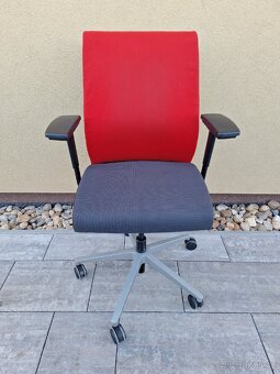 Steelcase think V1 /Kancelářská židle @001 (OP 25.000kc) - 2