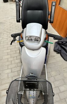 Elektrický invalidní skútr / vozík pro seniory - 2