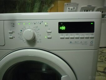 Prodáme pračku Whirlpool na 6 kg prádla, A+++ class - 2