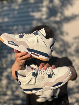 Jordan 4 SB Navy - 2