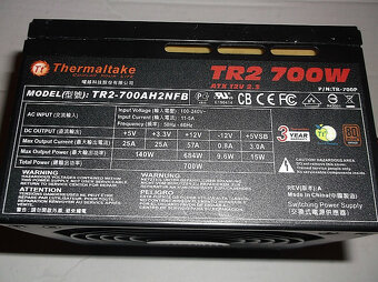 700 W Thermaltake 80+ Bronze tichý + bohatá kabeláž - 2