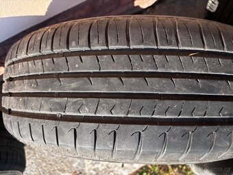 205/60 R15 91V - 2
