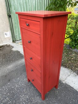 IKEA Hemnes s 5 zásuvkami - červená - 2