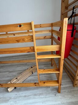 Dvoupatrova postel - 2