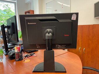 Monitor Lenovo ThinkVision L2240pwD 22" - 2