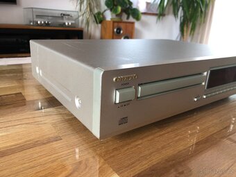 CD přehrávač Onkyo DX-7211 - 2