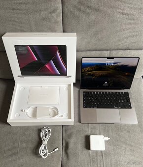 MacBook Pro 14” M2 Pro (2023) – TOP stav - 2
