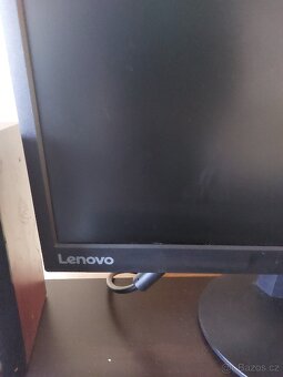 Lenovo 22"fullHD LED monitor - 2