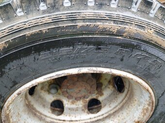 Sada pneumatik 215/75 R 17,5 - 2