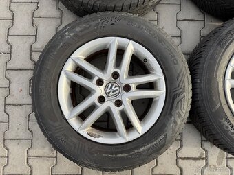 VW Touareg 17” orig. alu kola s celoročními pneu - 2