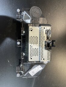 VW Touareg budiky 7P6 920 881 G - 2