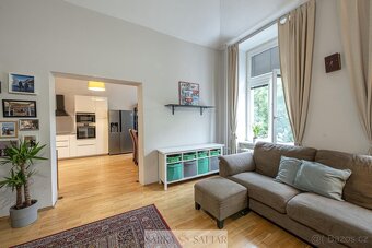 Prodej prostorného bytu 3+kk 111m2 s balkónem a sklepem v p - 2