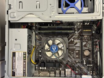 PC Ryzen 3200G / 8GB / mATX / DVDRW / čtečka - 2