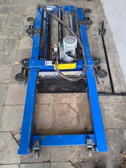 Hydraulický zvedák WDW -5500 - 2