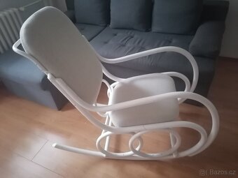 Prodám pěkné houpací křeslo - 2