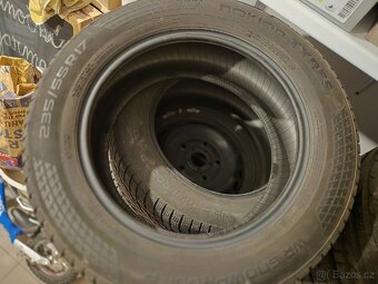 Nokian Tyres wr snowproof p 235/55 R17 - 2