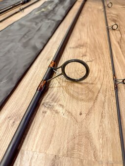 Pruty impala, navijáky okuma, stojan Giant fishing, pouzdro - 2