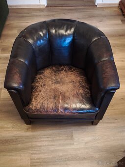 Staré kožené klubové křeslo - 2