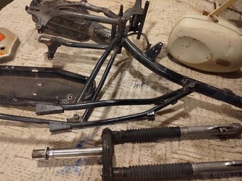 Jawa 90 kros, roadster díly - 2