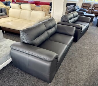 Sedací souprava 2 + 2 - kůže - NEPOUŽITÁ - 2