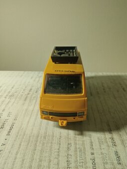 Hračky - auta z éry socialismu - 2