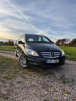 Mercedes-Benz B180 - 2