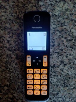 2x bezdrátový telefon Panasonic - 2