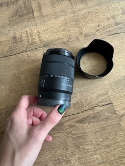 Prodám objektiv Sony 18-135mm e-mount - 2