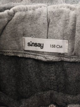 Tepláky Sinsay 158 cm (M) šedé s kapsami - 2