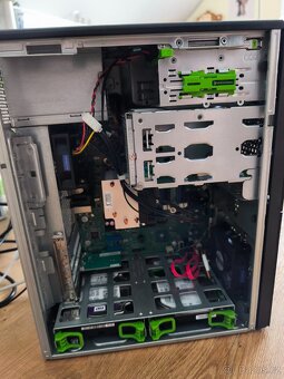 Server Fujitsu TX1310 M3 – Xeon E3-1225v6, 8GB ECC, 4.5TB, P - 2