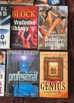 Knihy, thrillery jednotná cena - 2