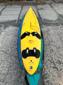 Plovák na windsurfing - 2