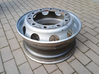 zachovalé disky 22,5x9 - 2