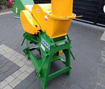 Štěpkovač větví na traktor - 2