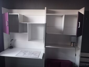 SLEVA - studentská stěna - 2