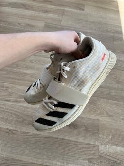 Atletické tretry Adidas - 2