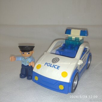 Lego duplo policejní auto a policista ze setu 4963 - 2
