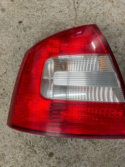 Zadní světla ŠKODA OCTAVIA II FL LIFTBACK - 2