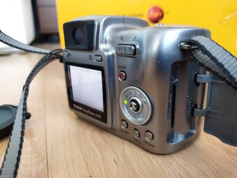 KODAK EASYSHARE Z-740 - 2