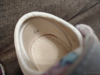 Dívčí Barefoot papuče Jonap vel 26 - 2