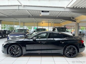 Audi e-Tron GT RS 440kw quattro/carbon/360°kam/head-up/21" - 2