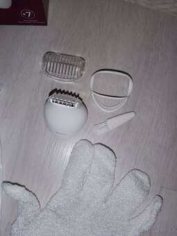 Dámský holicí strojek Philips Lady Shaver 6000 - 2