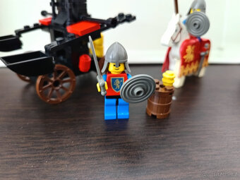 LEGO Castle 6039 Twin Arm Launcher - 2