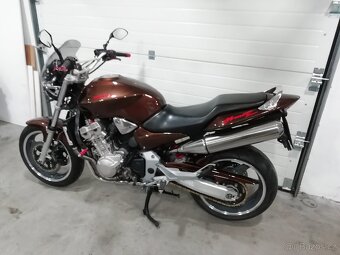 Honda Hornet 900 + nový kufr. Top stav - 2
